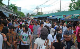 thai market weekend